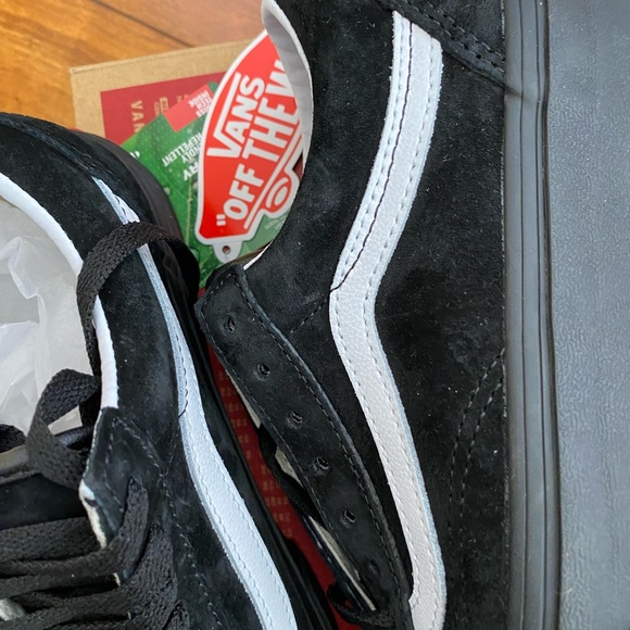 New womens vans sz 6 shoes black suede - Picture 3 of 3